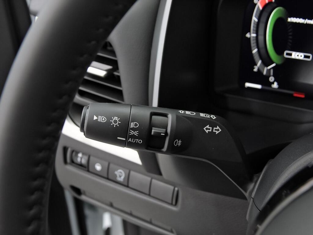 Nissan Qashqai DIG-T 103kW N-Connecta Km0