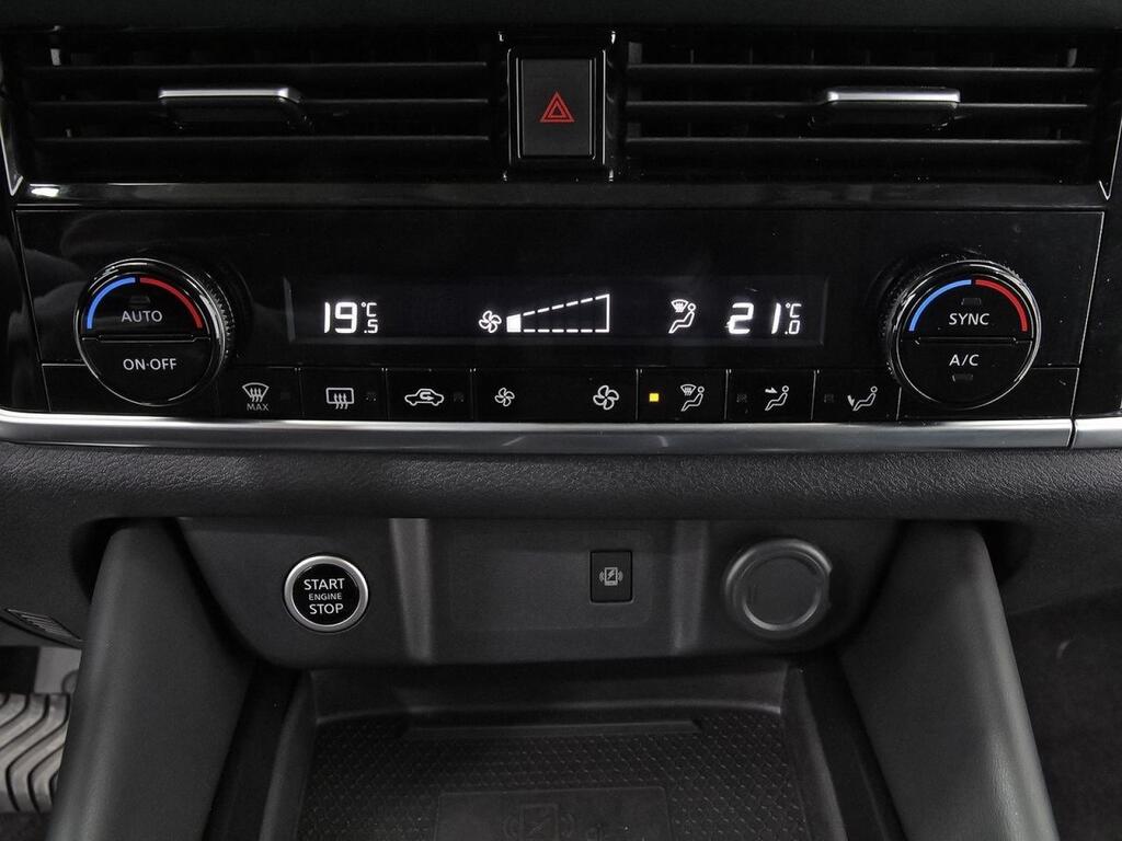Nissan Qashqai DIG-T 116kW Xtronic N-Connecta 27
