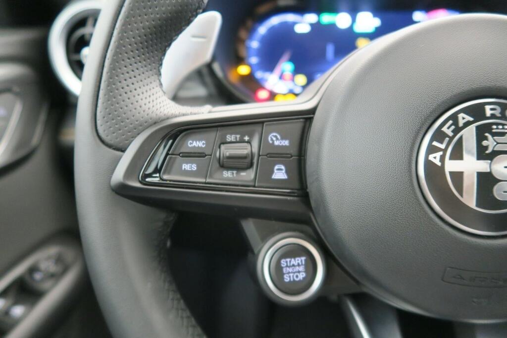 Alfa Romeo Tonale 1.3 Multi-air PHEV Ti Q4 10