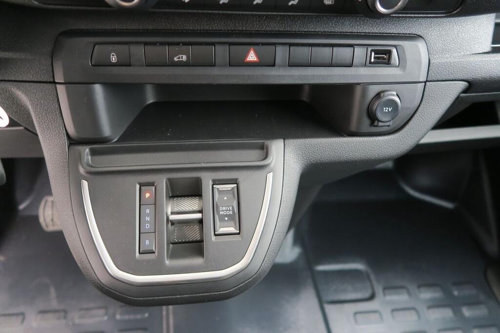Peugeot Expert E-EXPERT FURGON STANDARD BEV (100KW) 136CV Km0