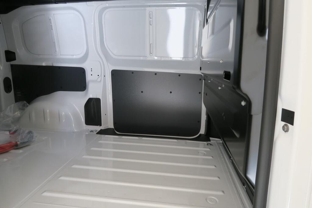Peugeot Expert E-EXPERT FURGON STANDARD BEV (100KW) 136CV Km0