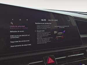 Kia Niro 1.6 GDi HEV 104kW (141CV) Concept 27