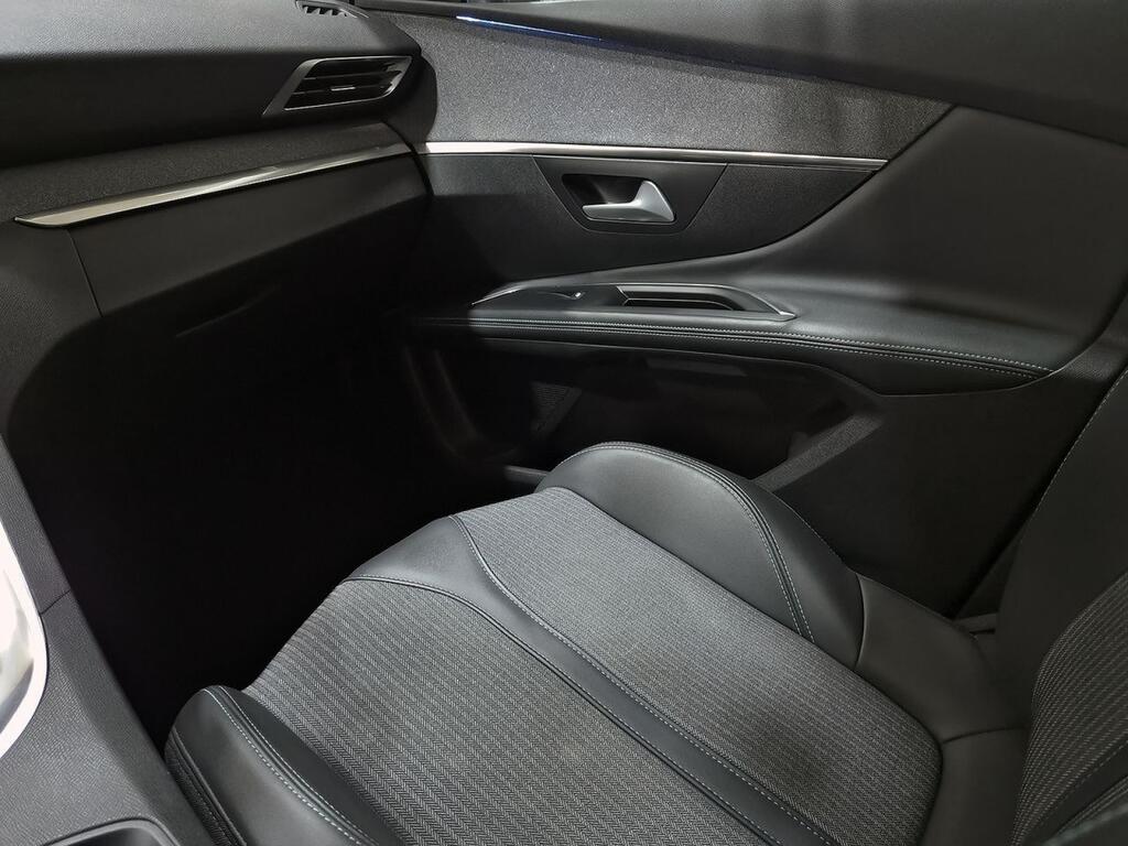 Peugeot 5008 1.5 BlueHDi 96kW (130CV) S&S Allure 27