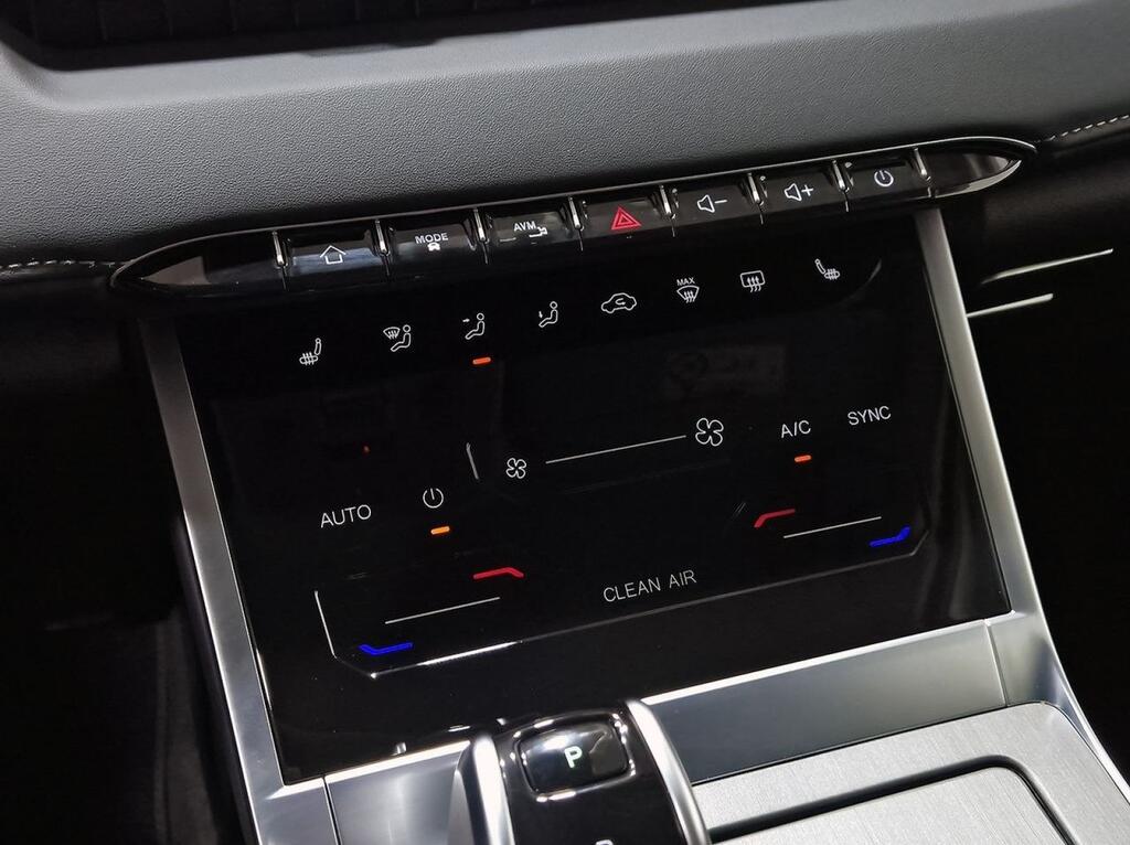 Ebro S400 1.5 DHE HEV Excellence CVT 29
