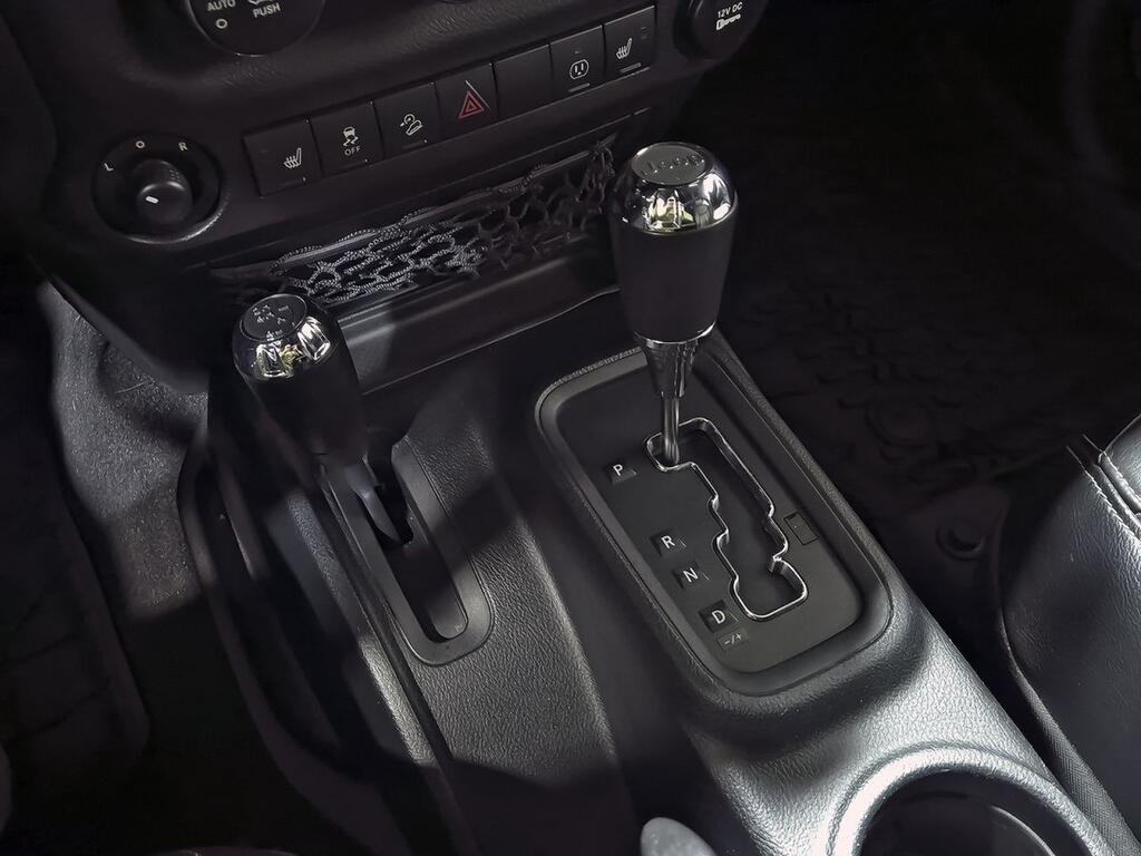 Jeep Wrangler 3.6 V6 Sahara Auto 22