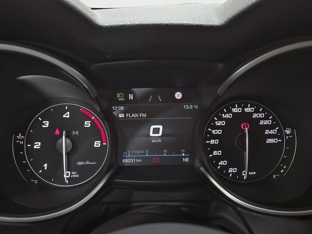 Alfa Romeo Stelvio 2.2 Diesel 118kW (160cv) SUPER RWD 14