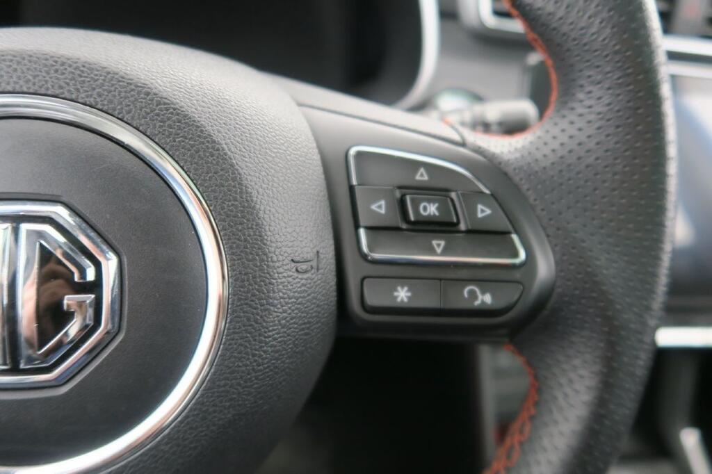 MG ZS LUXURY 1.0T 111 CV 5P 13