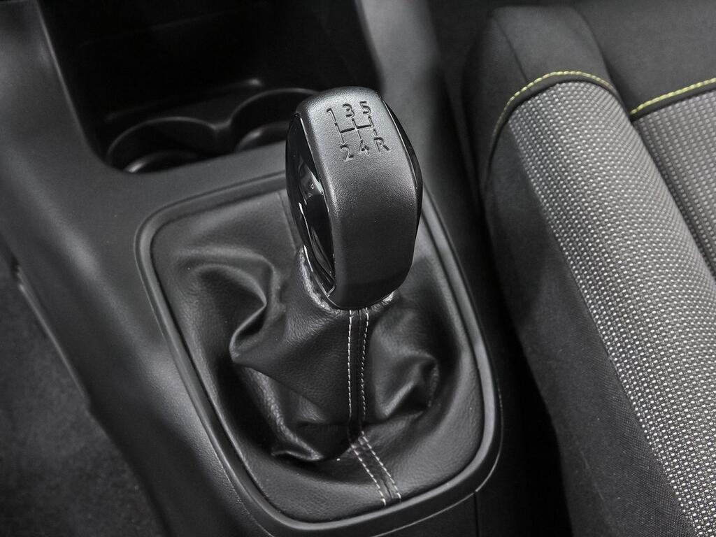 Citroën C3 PureTech 60KW (83CV) FEEL 27