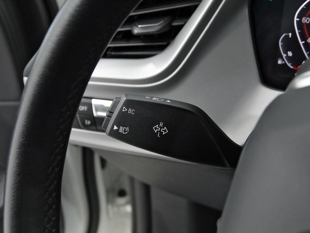 BMW Serie 1 118i 16