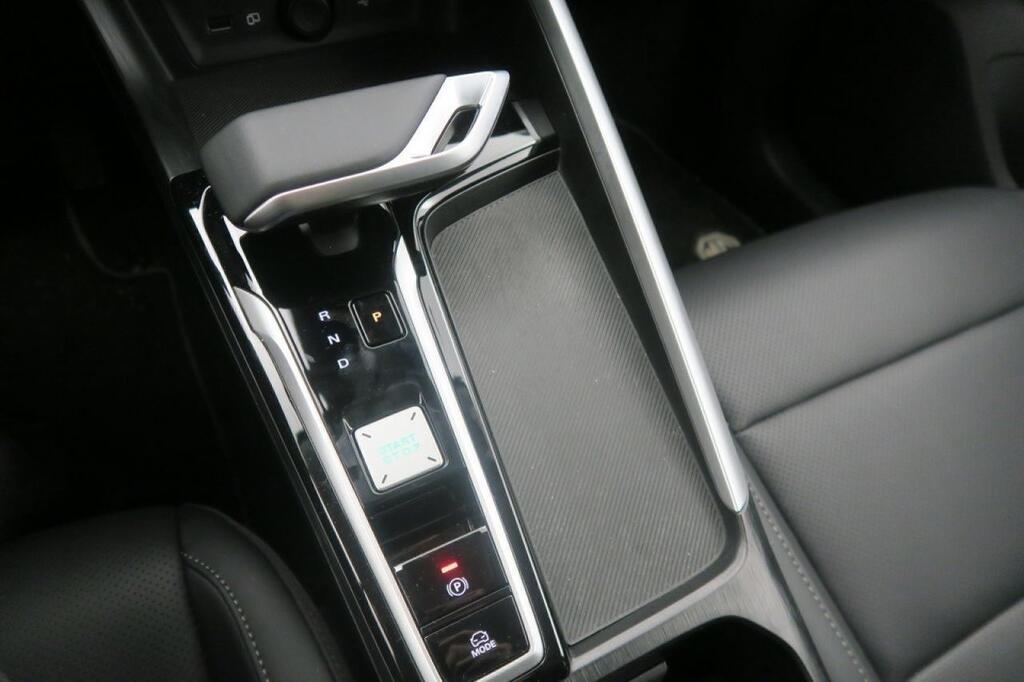 MG ZS LUXURY 1.5 HYBRID+ 197 CV 5P 10