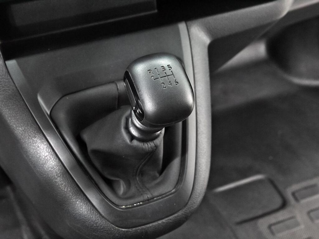 Peugeot Expert FG 1.5 BLUEHDI 120 STANDARD 4P 31