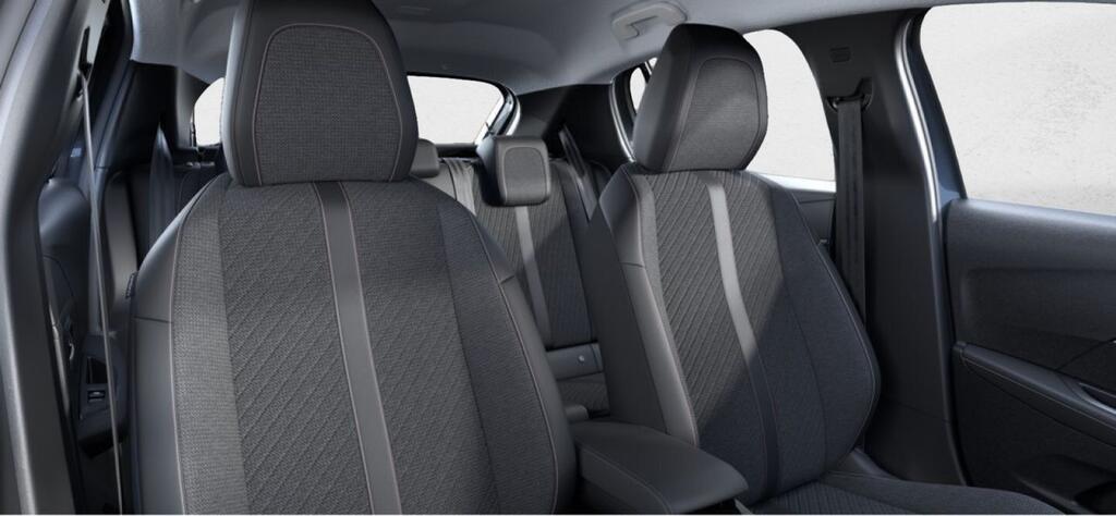 Peugeot 208 Berlina BEV 51KWH ALLURE 115KW 156 5P 9