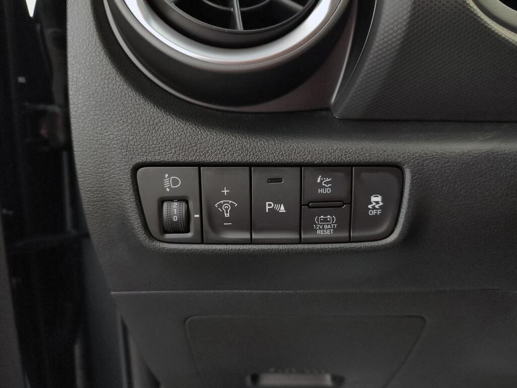 Hyundai Kona 1.6 GDI HEV Style Sky DCT 15