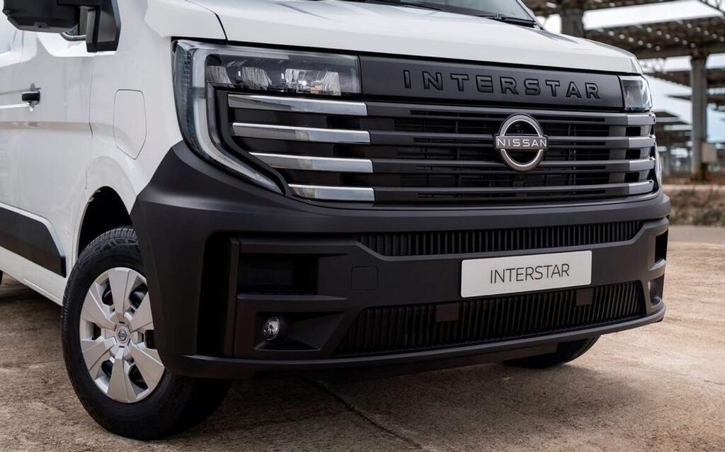 Nissan Interstar 2.0 DCI 96KW N-CONNECTA L3H2 3.5T 4P 4