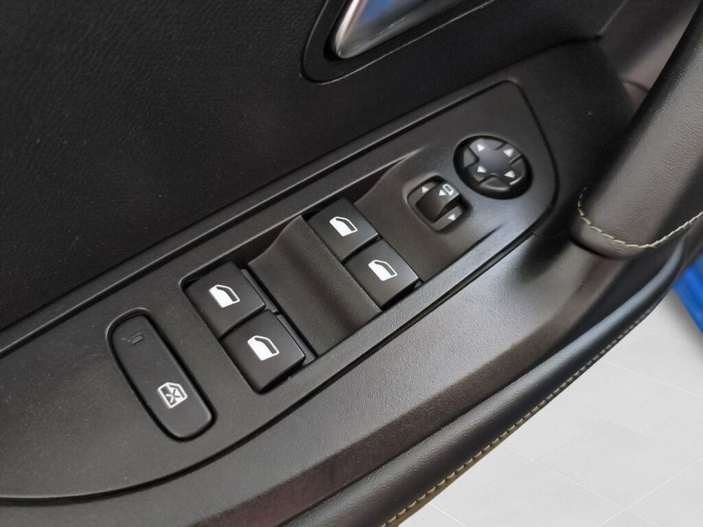 Peugeot 2008 GT Puretech 130 S&S EAT8 11
