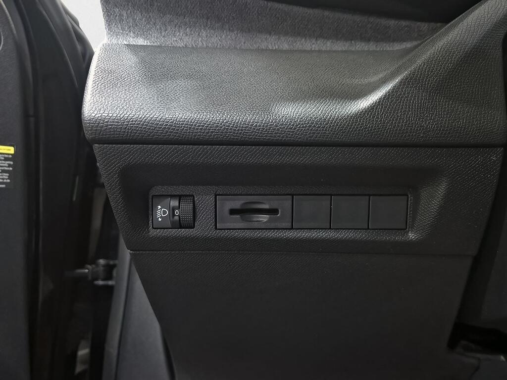 Peugeot 308 5P Allure Pack PureTech 130 S&S EAT8 12