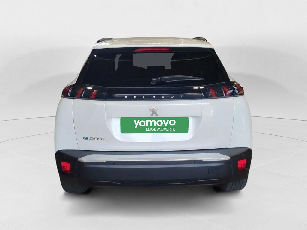 Peugeot 2008 Eléctrico Allure Pack (100kW) 6