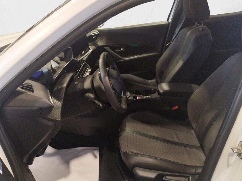 Peugeot 2008 Eléctrico Allure Pack (100kW) 13