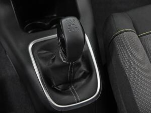 Citroën C3 PureTech 60KW (83CV) Shine 19