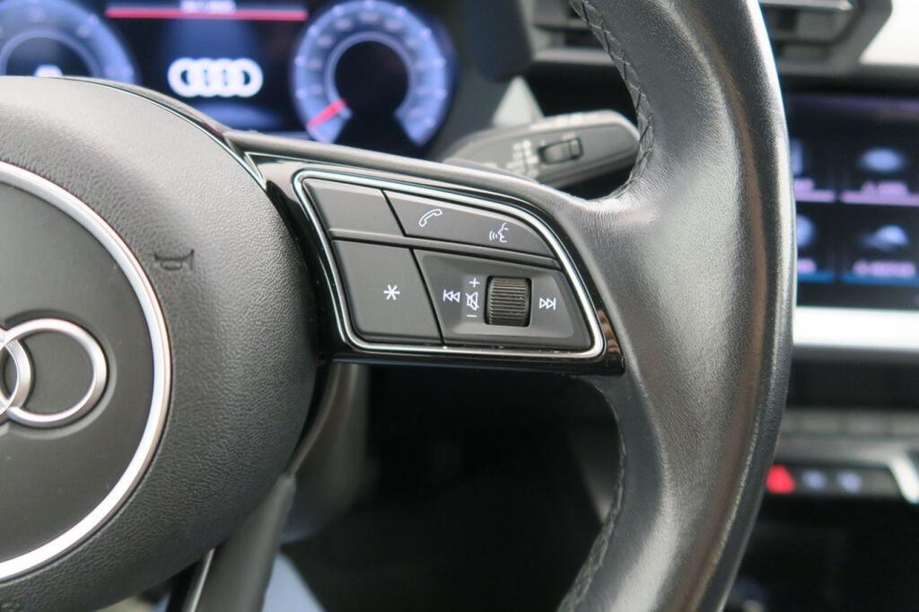 Audi A3 Sportback Genuine 35 TDI 110kW S tronic 17