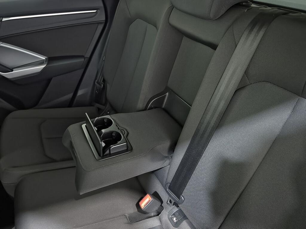 Audi Q3 35 TDI quattro 110kW (150CV) 34