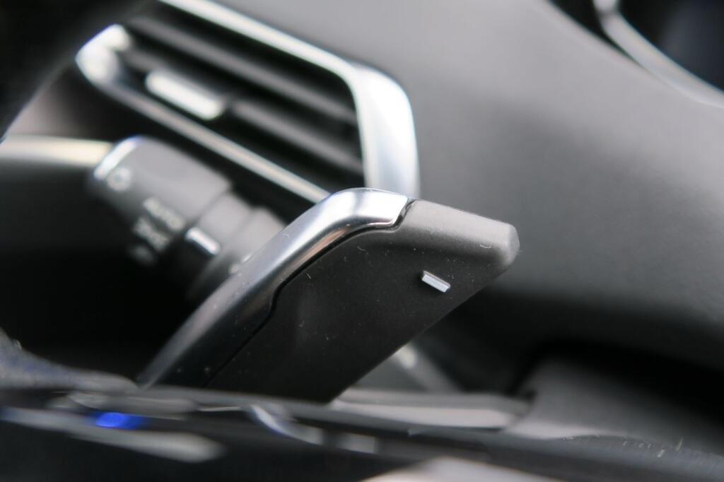 Peugeot 3008 Hybrid 225 e-EAT8 GT Pack 25