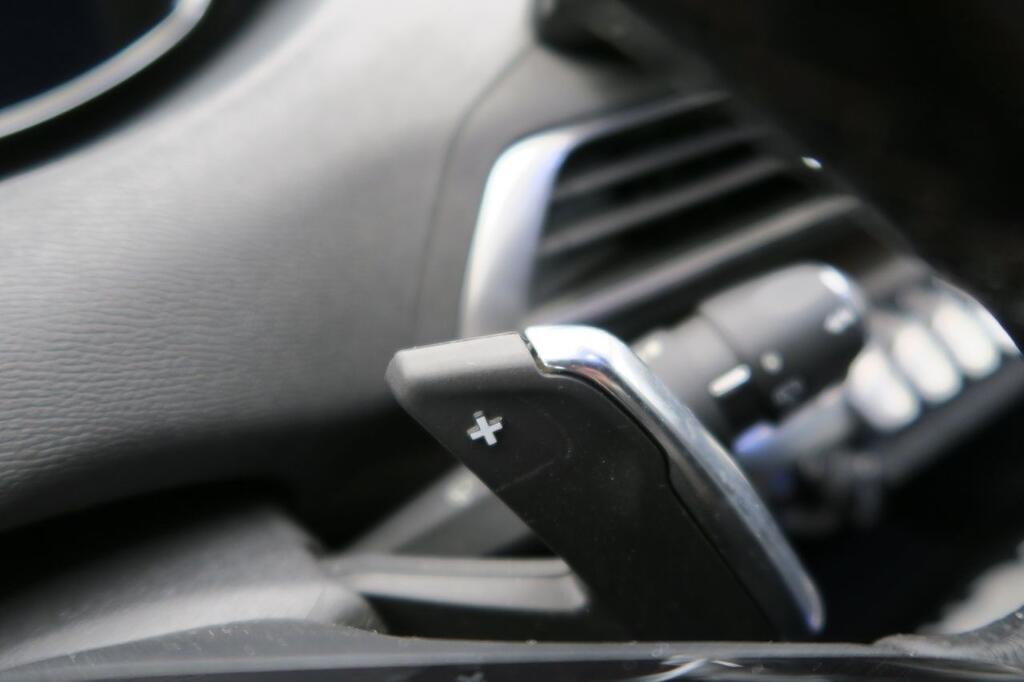 Peugeot 3008 Hybrid 225 e-EAT8 GT Pack 14