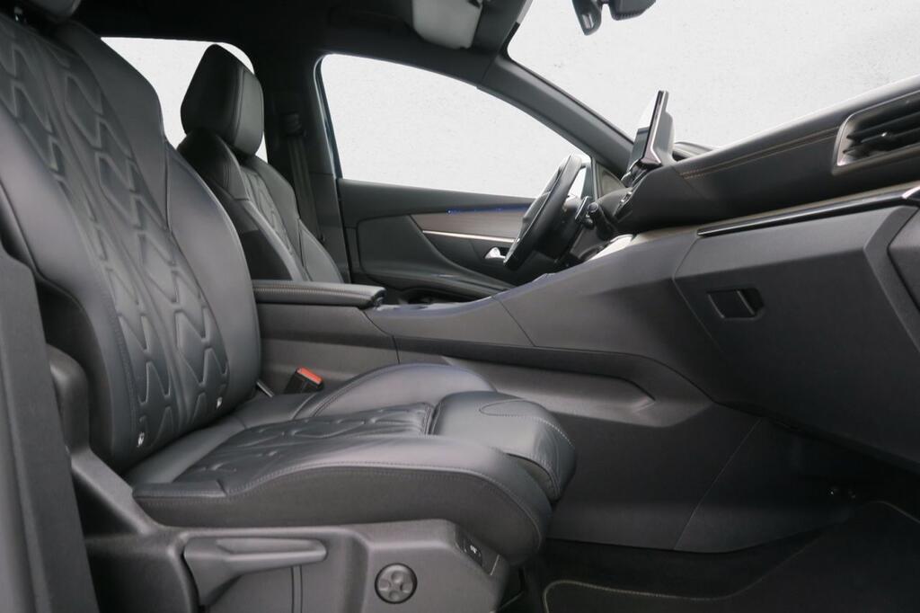 Peugeot 3008 Hybrid 225 e-EAT8 GT Pack 31
