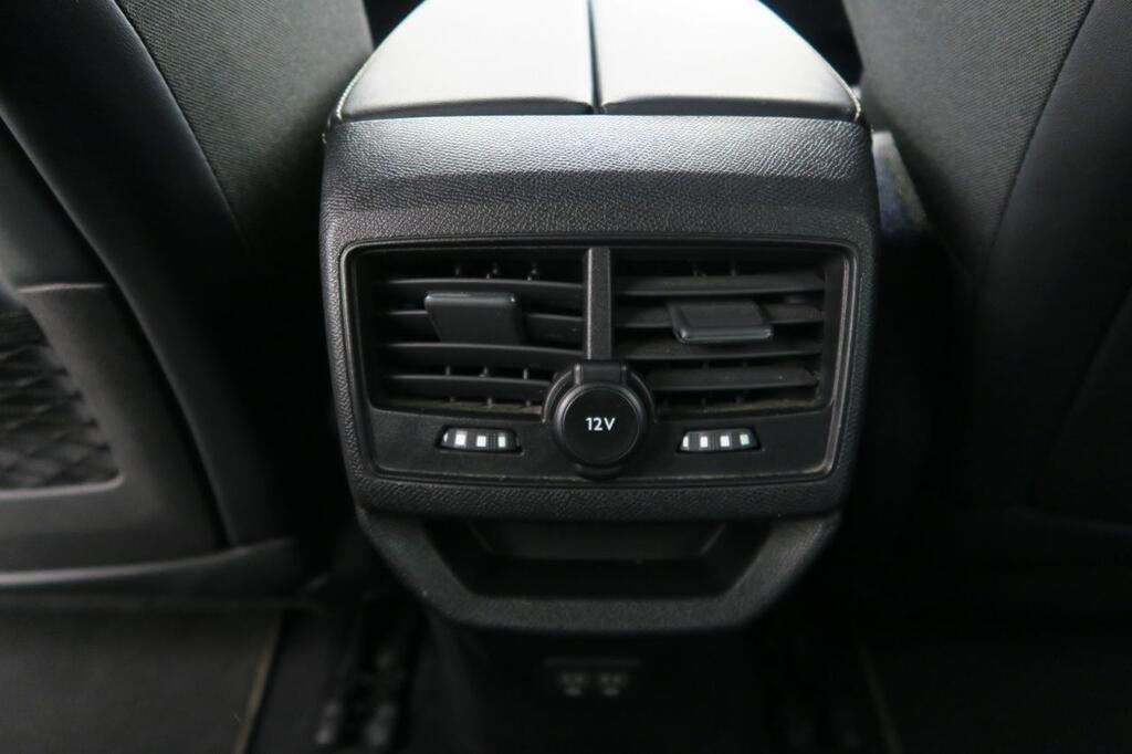 Peugeot 3008 Hybrid 225 e-EAT8 GT Pack 28