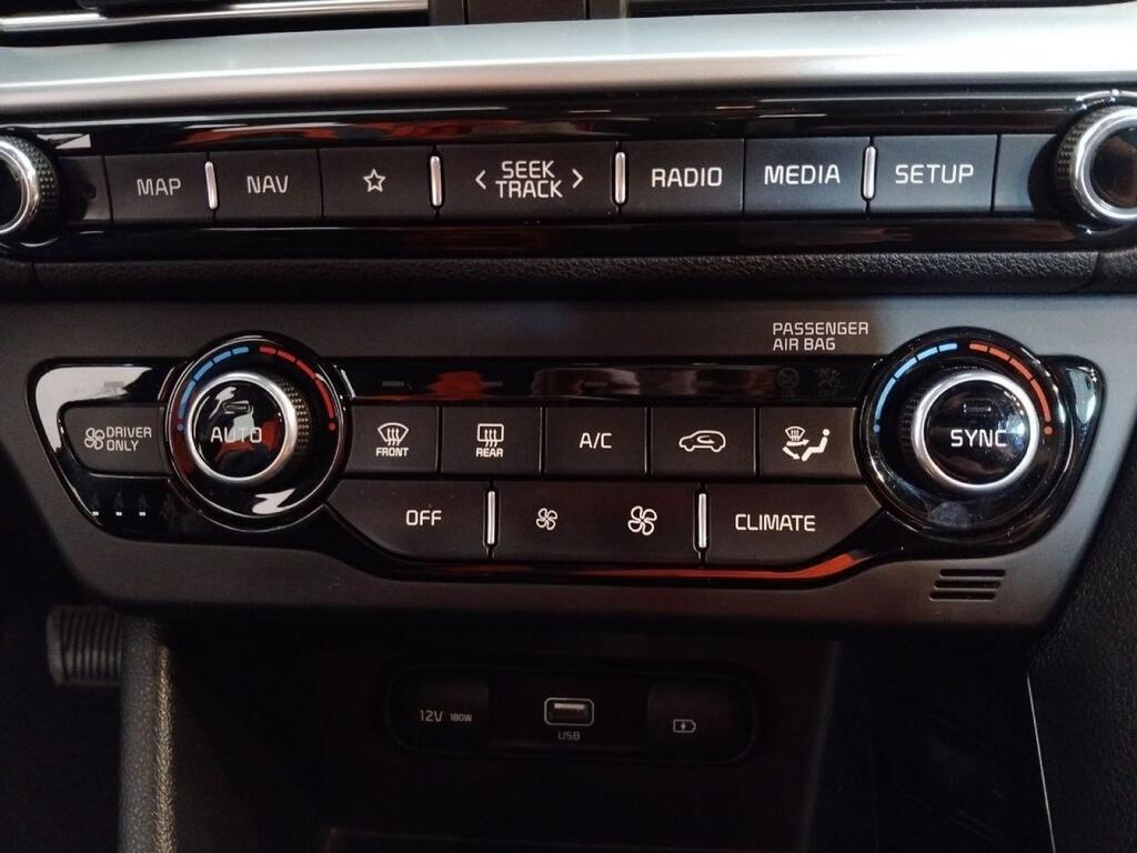 Kia Niro 1.6 GDi HEV 104kW (141CV) Drive 14