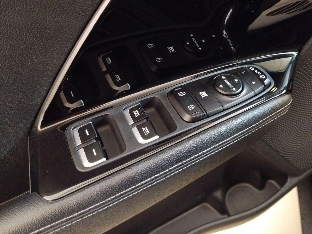 Kia Niro 1.6 GDi HEV 104kW (141CV) Drive 19