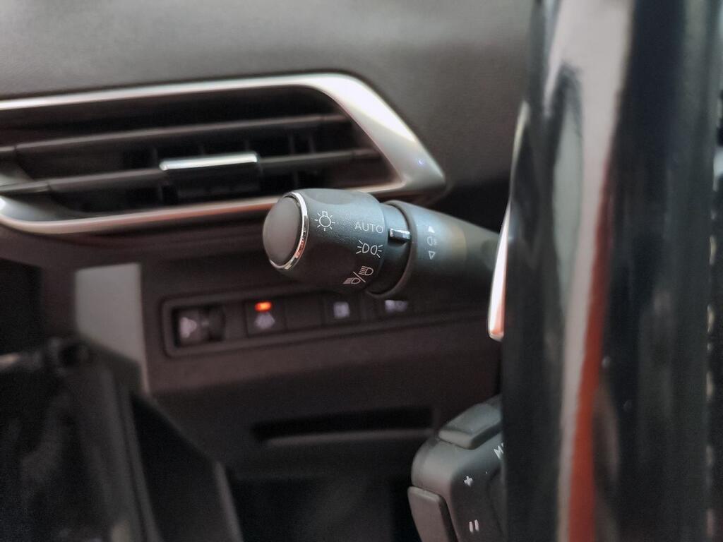 Peugeot 3008 Hybrid 225 e-EAT8 Allure 16