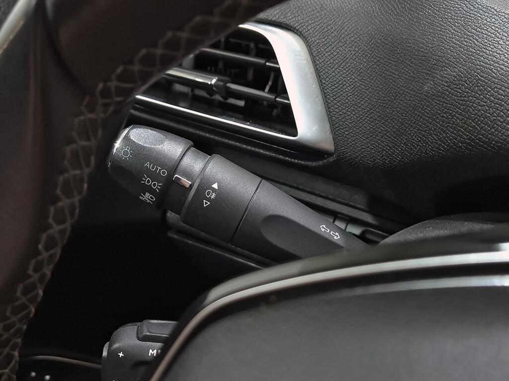 Peugeot 5008 Allure 1.5L BlueHDi 96kW (130CV) S&S 15