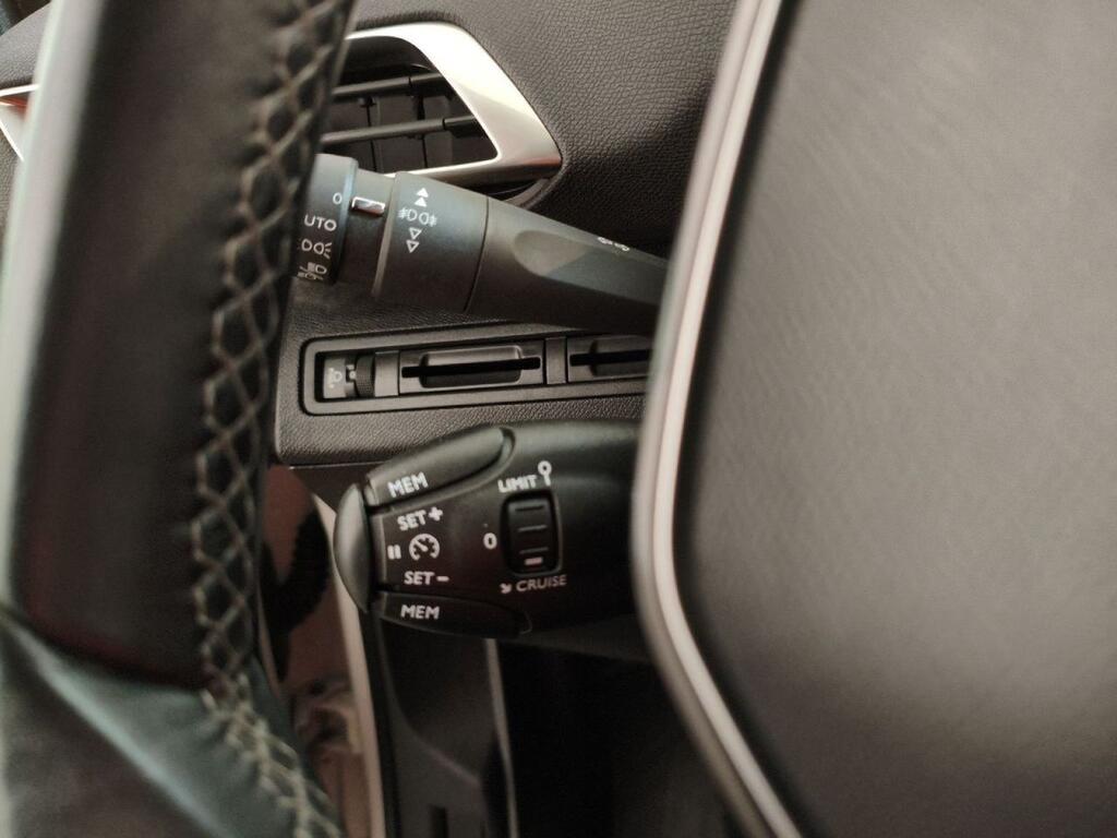 Peugeot 5008 Allure 1.5L BlueHDi 96kW (130CV) S&S Segunda mano