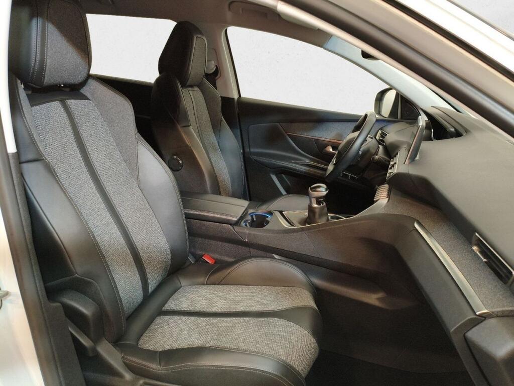 Peugeot 5008 Allure 1.5L BlueHDi 96kW (130CV) S&S Segunda mano