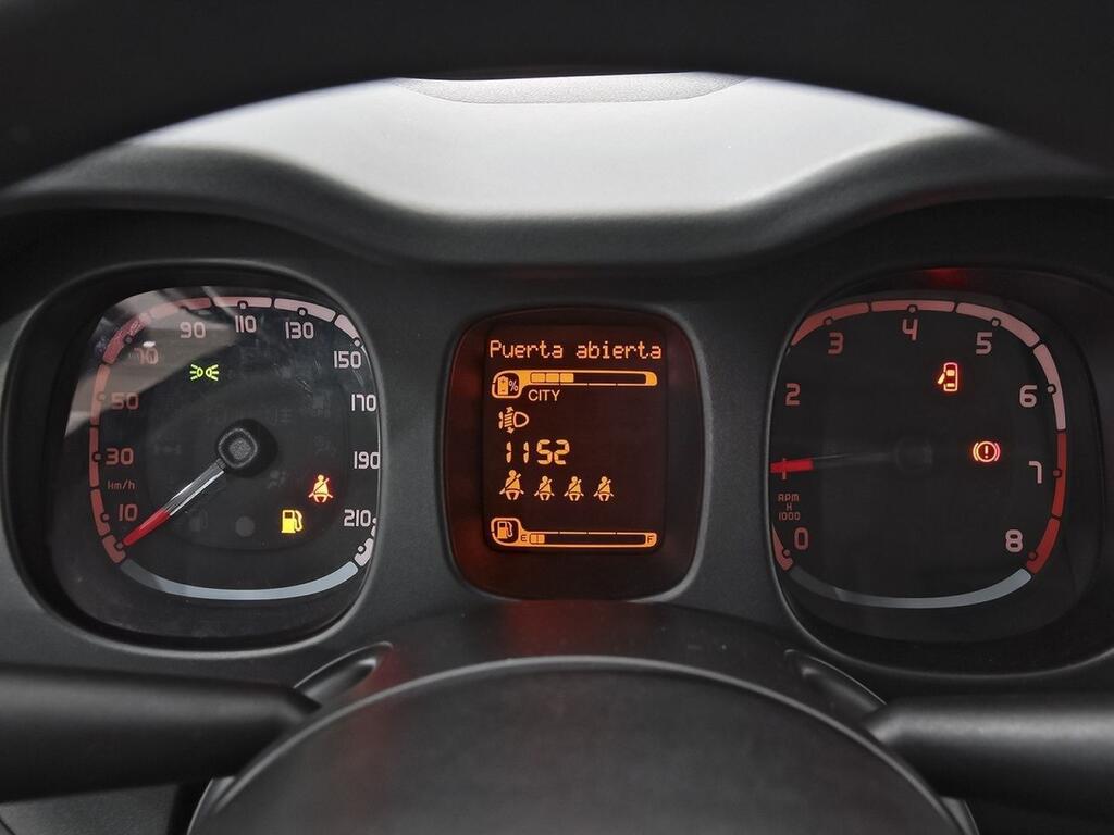 Fiat Panda Cross 1.0 Hybrid 51kw (70CV) 21