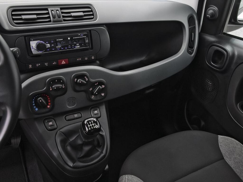 Fiat Panda Cross 1.0 Hybrid 51kw (70CV) 6