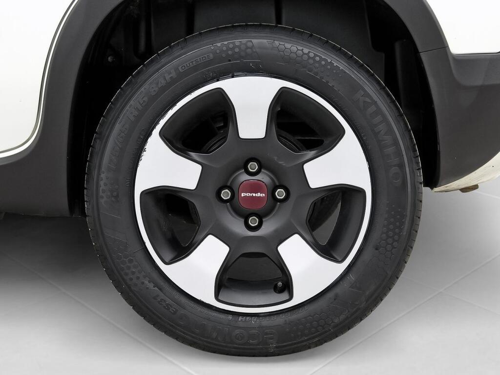Fiat Panda Cross 1.0 Hybrid 51kw (70CV) 19