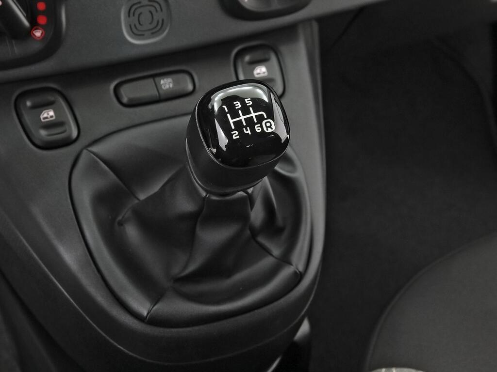 Fiat Panda Cross 1.0 Hybrid 51kw (70CV) 12