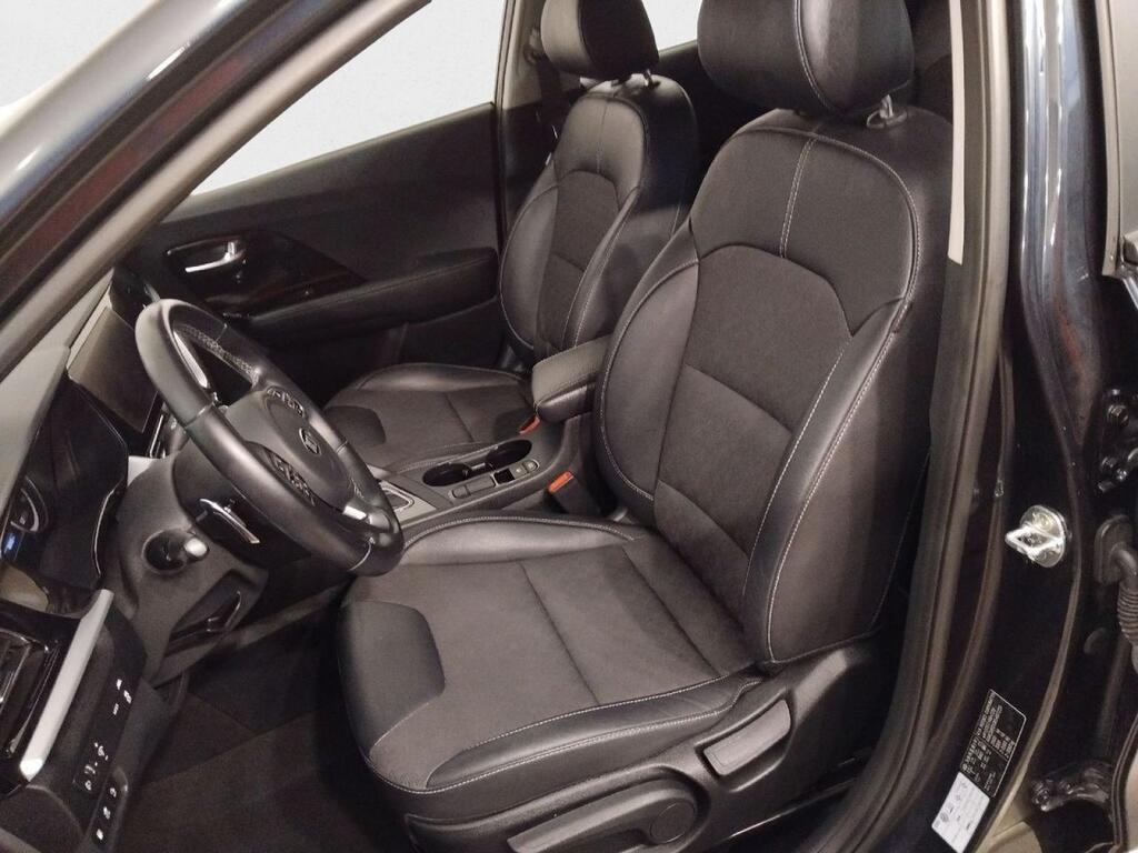 Kia Niro 1.6 GDi PHEV 104kW (141CV) Drive 9
