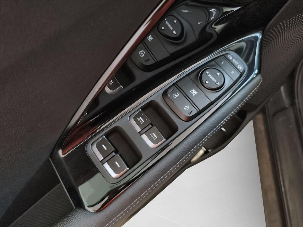 Kia Niro 1.6 GDi PHEV 104kW (141CV) Drive 11