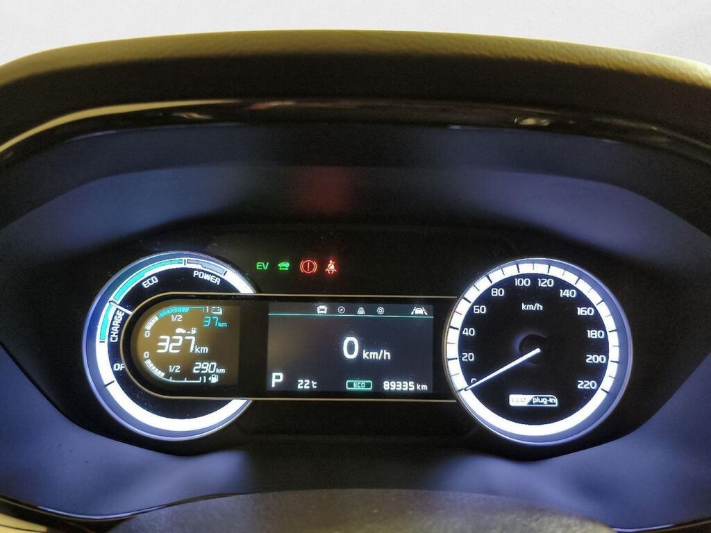 Kia Niro 1.6 GDi PHEV 104kW (141CV) Drive 17