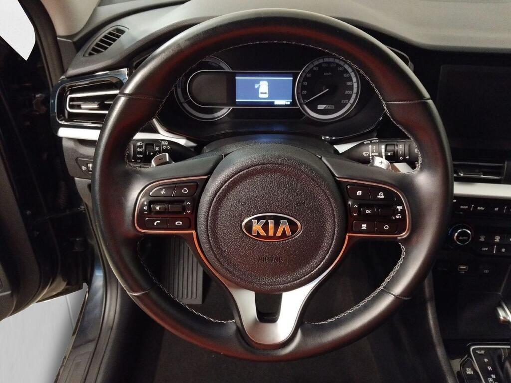 Kia Niro 1.6 GDi PHEV 104kW (141CV) Drive 7