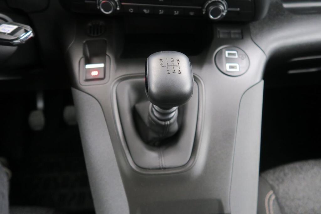 Peugeot Rifter 1.5 BLUEHDI 100CV ALLURE BUSINESS STD 4P 15