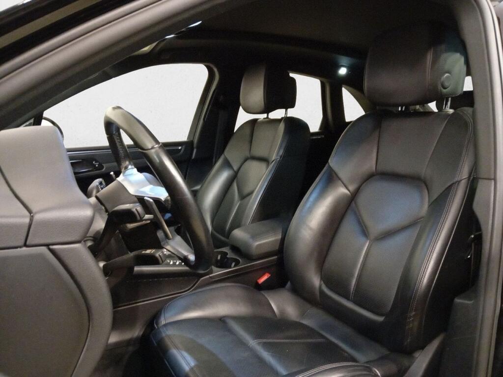 Porsche Macan Macan 13