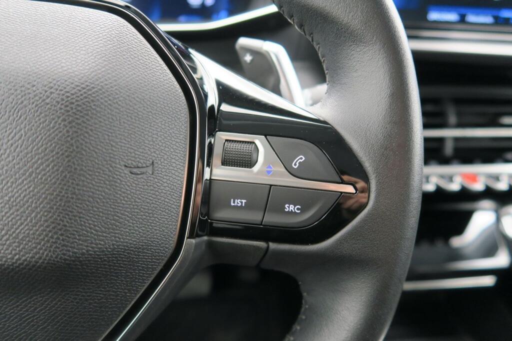 Peugeot 208 PureTech 73kW (100CV) EAT8 Allure Pack Segunda mano