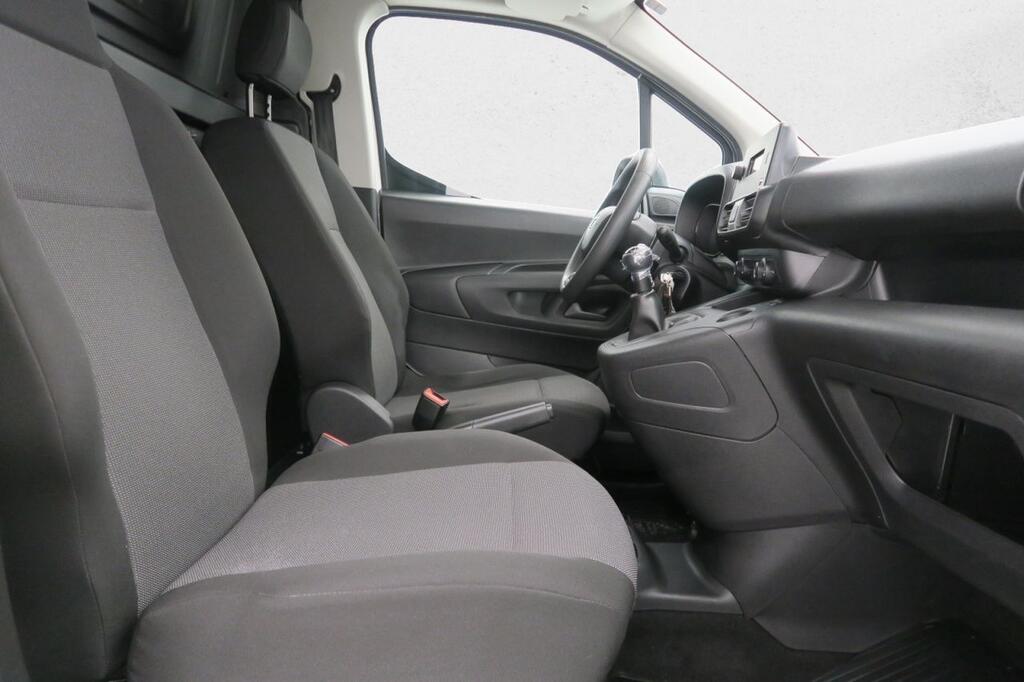 Toyota Proace City FG 1.5D 102 CV MWB 4P 16