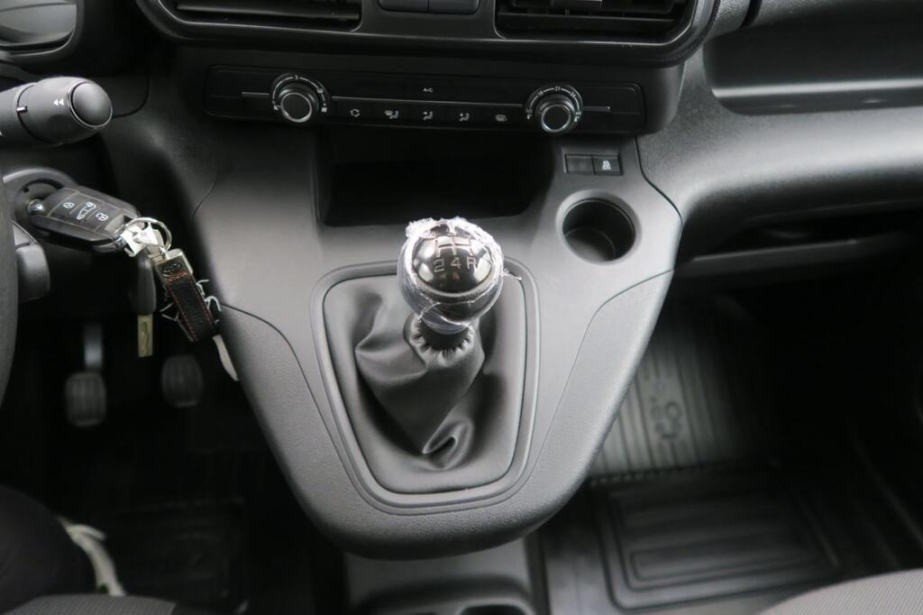 Toyota Proace City FG GX 1.5D 131 CV SWB 4P 11
