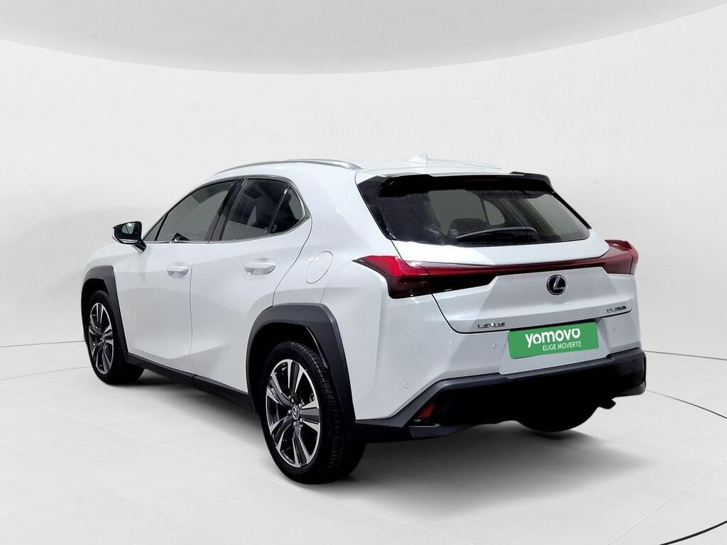 Lexus UX 2.0 250h Premium 2