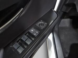 Lexus UX 2.0 250h Premium 12